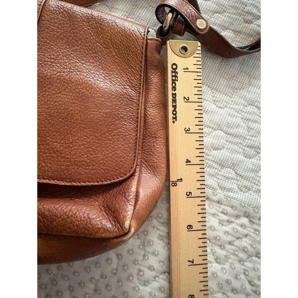 Vintage Brahmin Leather Crossbody Saddle Bag Croc Embossed Brown Turn Lock Purse